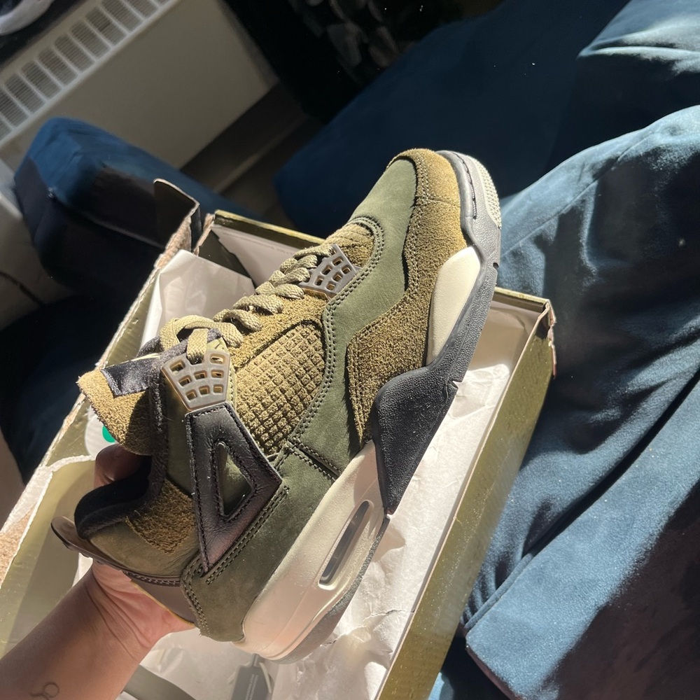 Air Jordan 4 olive green